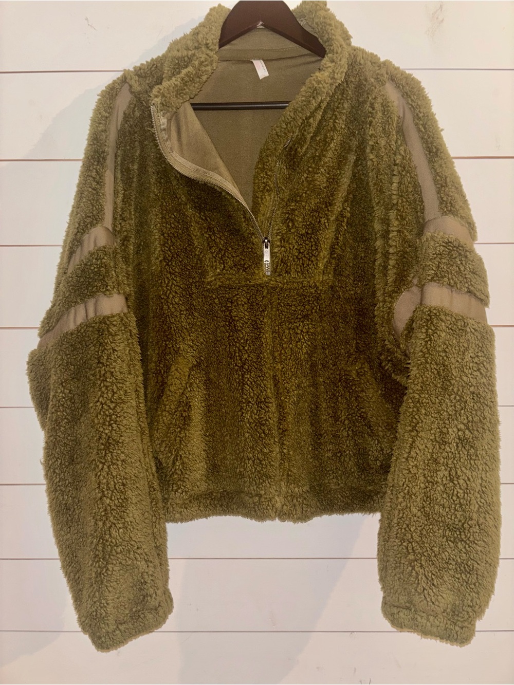 FP Movement Fall To Rise Fleece
Sherpa Half-Zip Jacket Olive Green